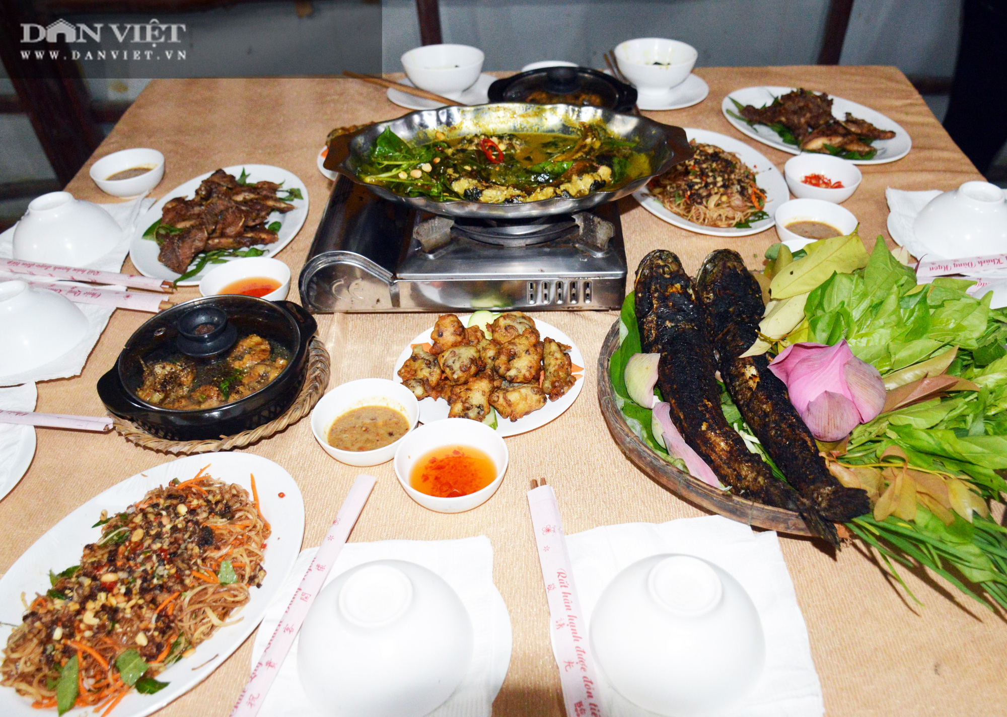 Về U Minh Hạ, lội rừng ăn ong lấy mật, thưởng thức vô số đặc sản trứ danh - Ảnh 16.