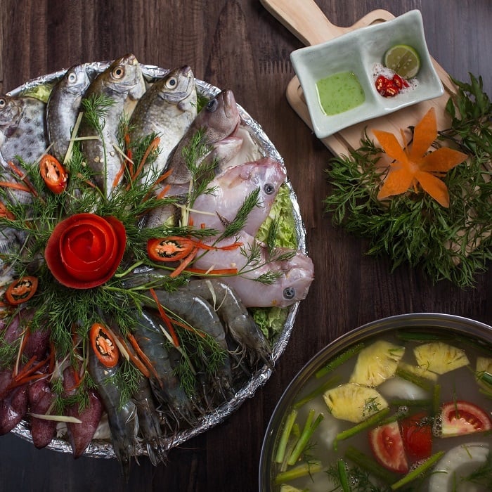 Lẩu giấy, lẩu cá lạp xạp, lẩu tả pí lù và loạt đặc sản lẩu có một không hai chỉ có ở Việt Nam - Ảnh 1.