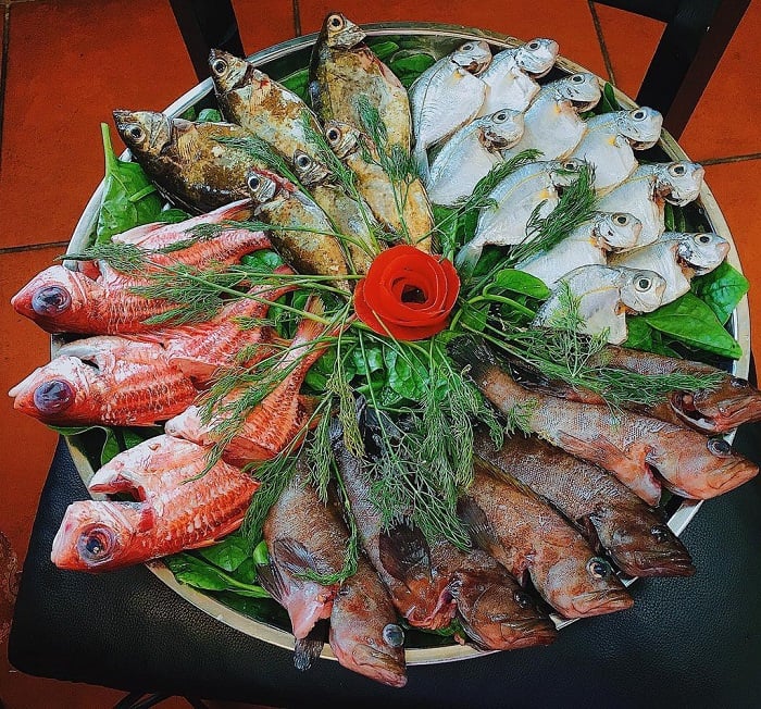 Lẩu giấy, lẩu cá lạp xạp, lẩu tả pí lù và loạt đặc sản lẩu có một không hai chỉ có ở Việt Nam - Ảnh 2.