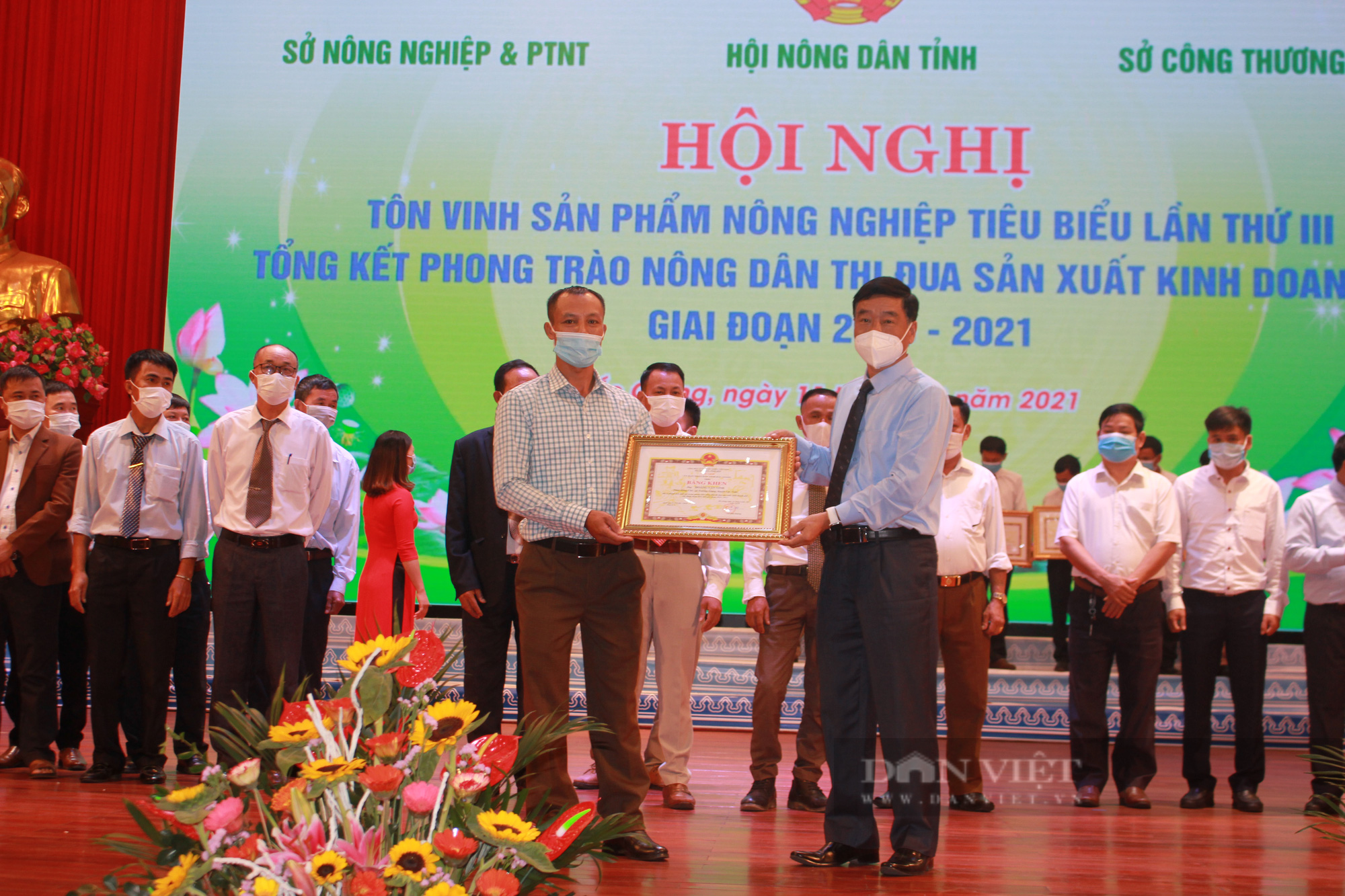 Phó Chủ tịch Hội NDVN Phạm Tiến Nam: Bắc Giang là điểm sáng trong chống dịch,  - Ảnh 6.