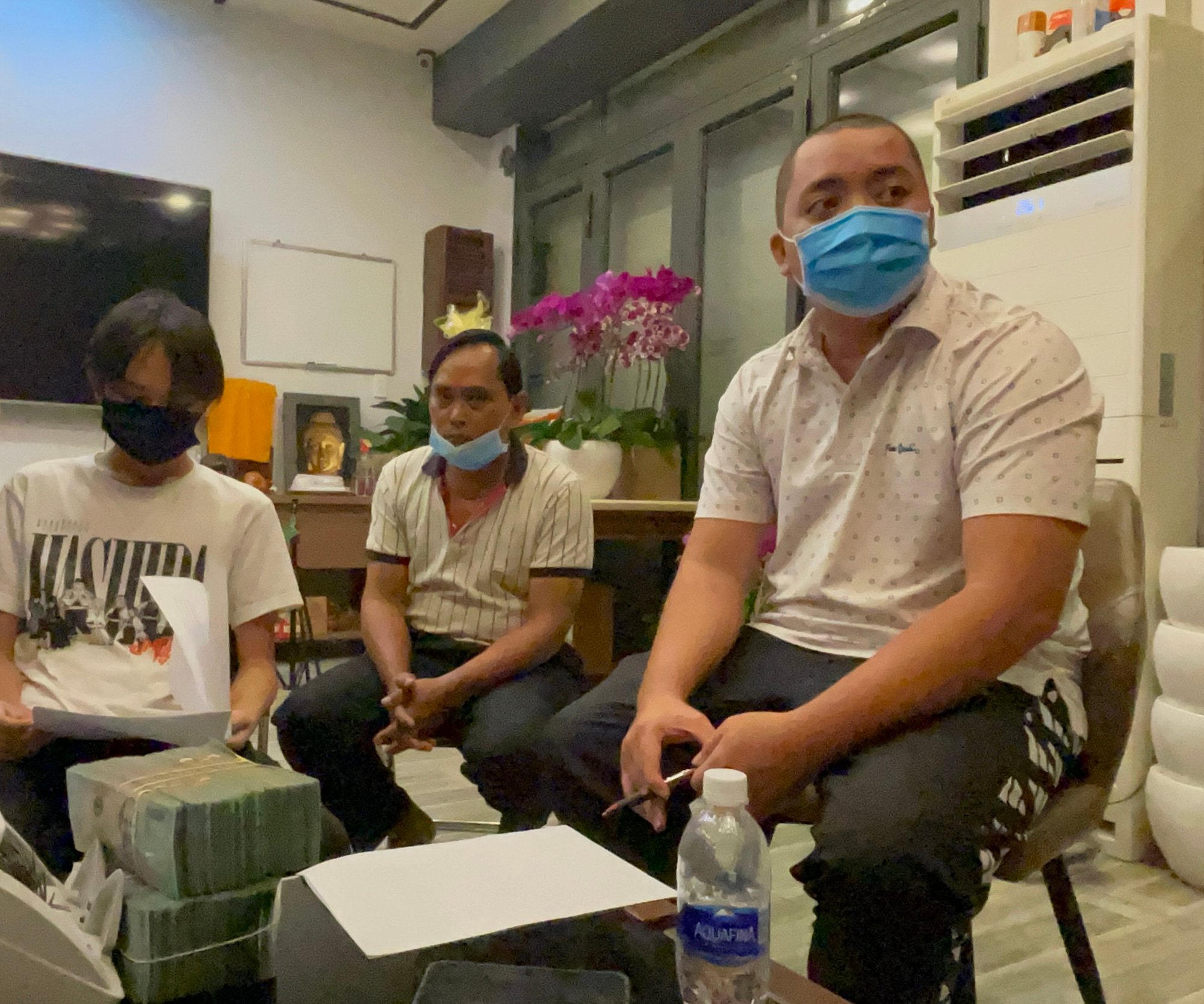 Hồ Văn Cường: &quot;Con còn nhiều điều dang dở chưa nói với mẹ Phi Nhung&quot; - Ảnh 2.