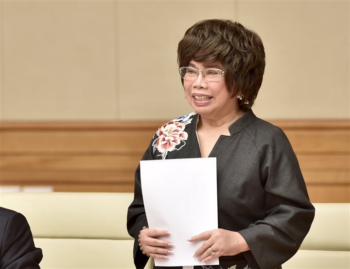 &quot;Hình ảnh áo sơ mi Thủ tướng đẫm mồ hôi đánh thức chúng tôi nỗ lực cống hiến&quot; - Ảnh 1.
