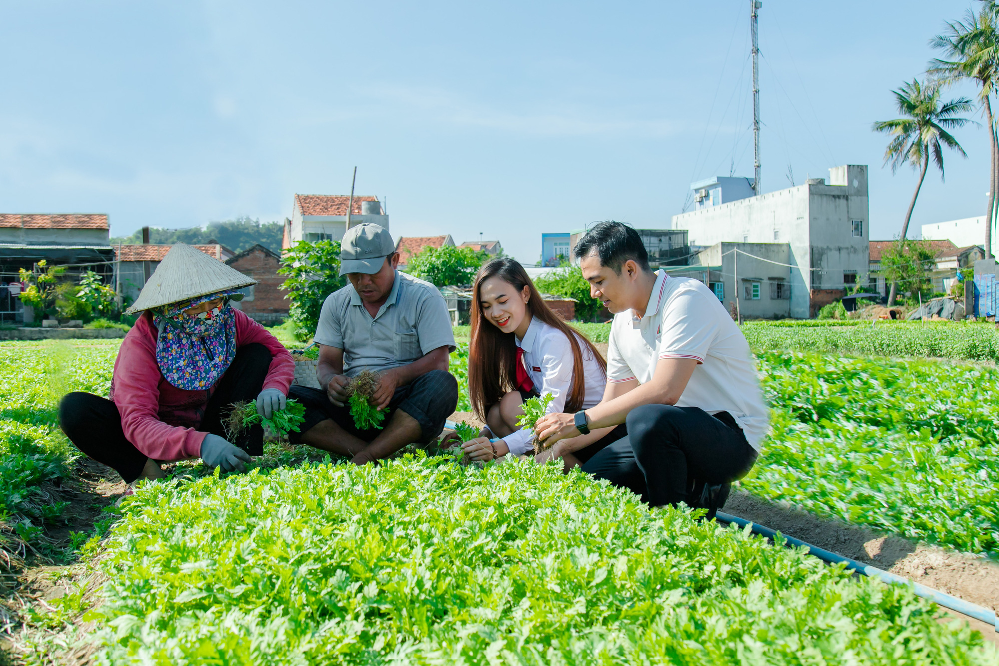Agribank Phú Yên triển khai đồng bộ nhiều giải pháp hỗ trợ khách hàng, góp phần đẩy lùi tín dụng đen - Ảnh 1. Agribank Phú Yên triển khai đồng bộ nhiều giải pháp hỗ trợ khách hàng, góp phần đẩy lùi tín dụng đen - Ảnh 1.