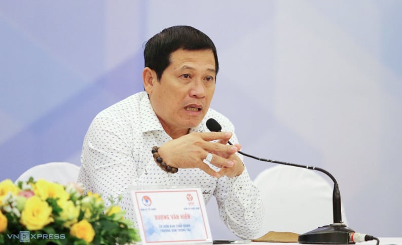 Trưởng ban trọng tài VFF Dương Văn Hiền: &quot;VAR tư vấn... sai luật cho trọng tài!&quot; - Ảnh 3.