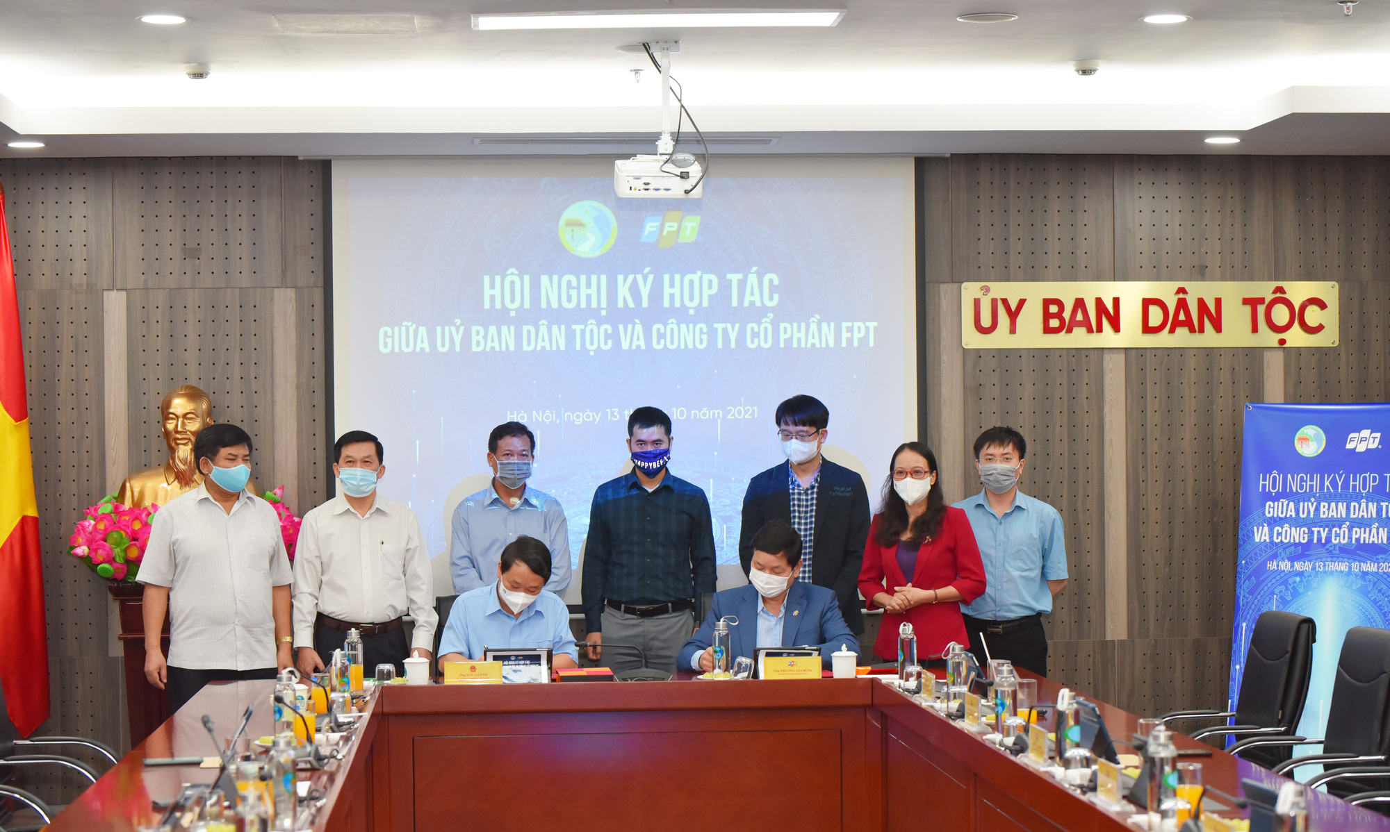Uỷ ban Dân tộc và Tập đoàn FPT ký kết thỏa thuận hợp tác chiến lược giai đoạn 2021-2026  - Ảnh 2.