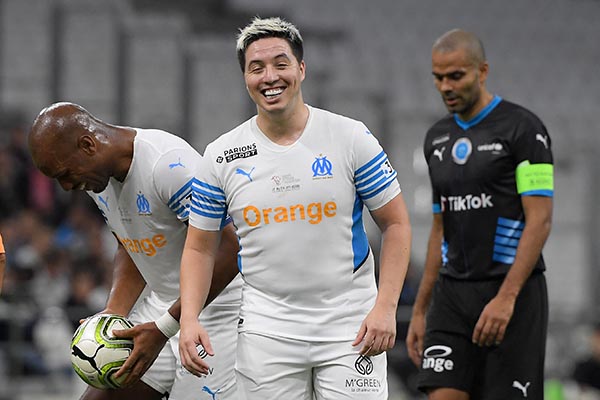 CĐV sốc nặng vì thân hình như võ sĩ sumo của Samir Nasri - Ảnh 1.