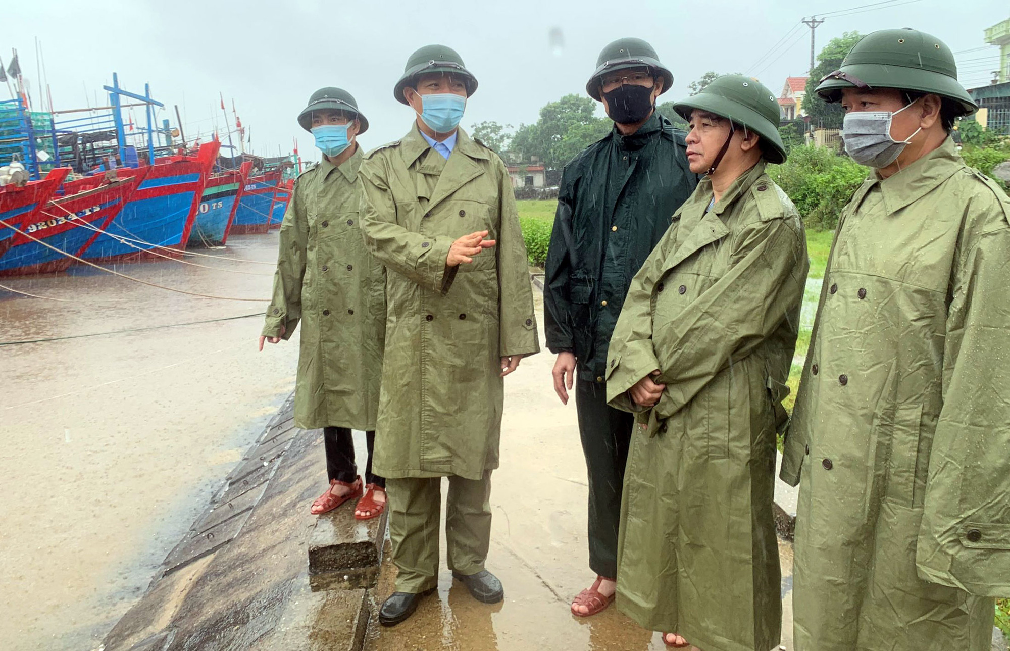 Quảng Xương, Triệu Sơn chủ động, ứng phó tốt với áp thấp nhiệt đới do bão số 8 - Ảnh 2. Quảng Xương, Triệu Sơn chủ động, ứng phó tốt với áp thấp nhiệt đới do bão số 8 - Ảnh 2.