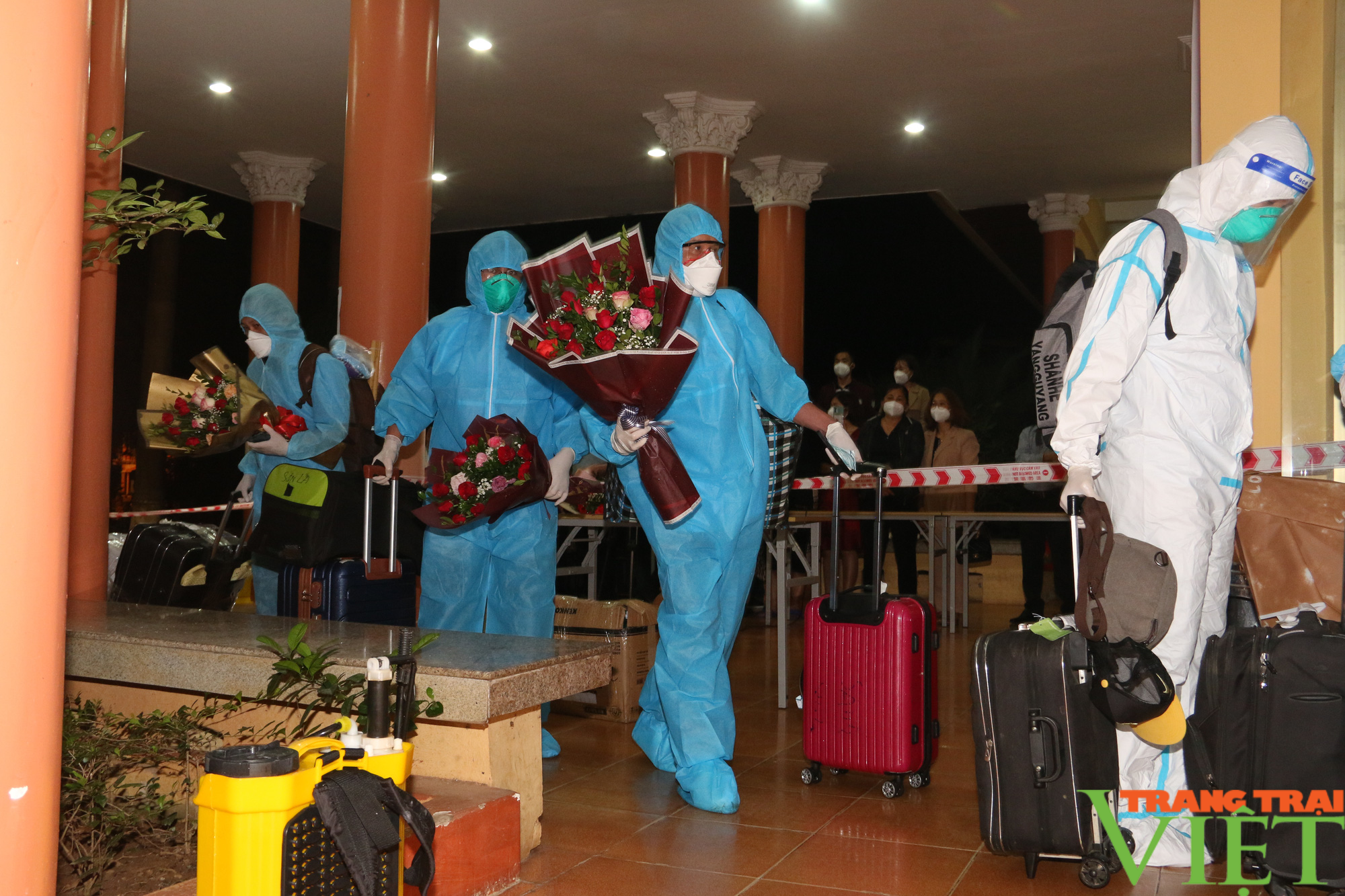 Sơn La: Chào đón những người chia lửa chống dịch Covid-19 trở về - Ảnh 19. Sơn La: Chào đón những người chia lửa chống dịch Covid-19 trở về - Ảnh 19.