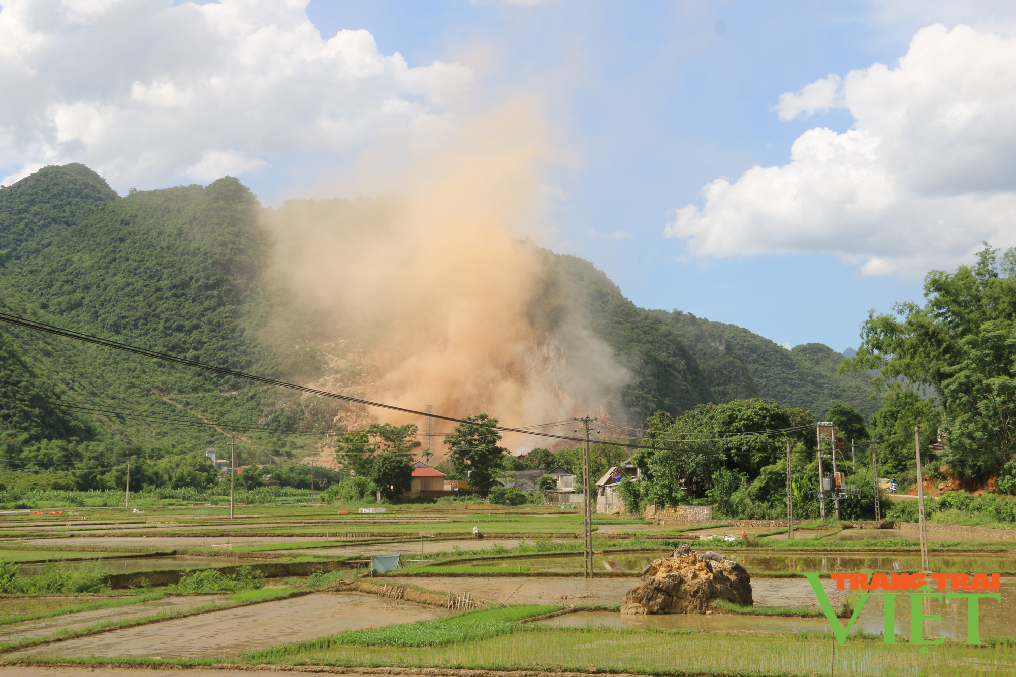 Mai Châu giữ gìn môi trường sạch đẹp gắn với phát triển du lịch cộng đồng - Ảnh 1. Mai Châu giữ gìn môi trường sạch đẹp gắn với phát triển du lịch cộng đồng - Ảnh 1.