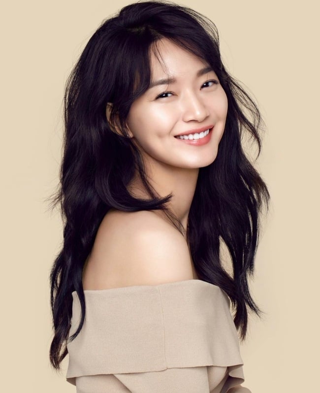 Chuyện tình đẹp như ngôn tình của diễn viên Shin Min Ah và bạn trai kém tuổi bị ung thư - Ảnh 1.