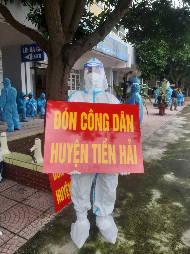 Hồi hương bằng tàu hỏa, nửa nghìn công dân Thái Bình đã được đưa đi cách ly - Ảnh 3.