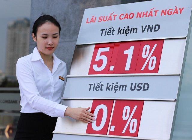 Kinh tế nóng nhất: Lãi suất tiết kiệm ngân hàng nào cao nhất? - Ảnh 1.