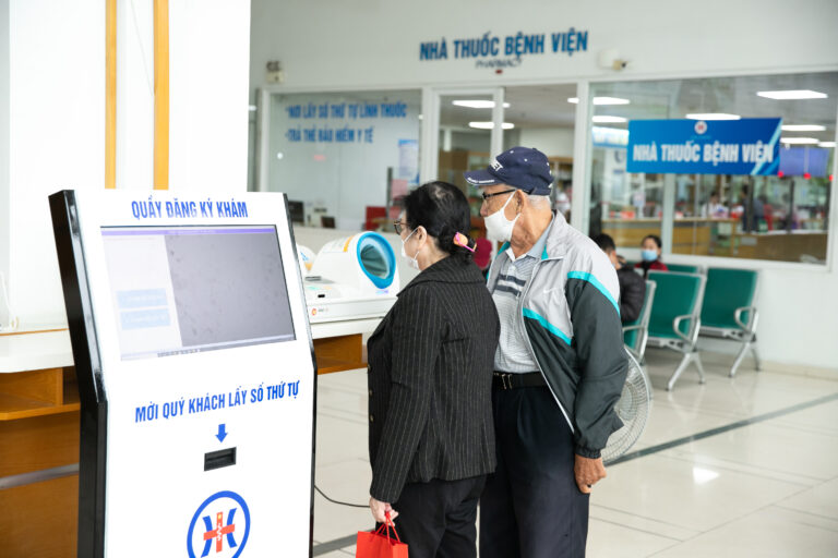Giải pháp trọng tâm để chuyển đổi số trong ngành y tế - Ảnh 1.
