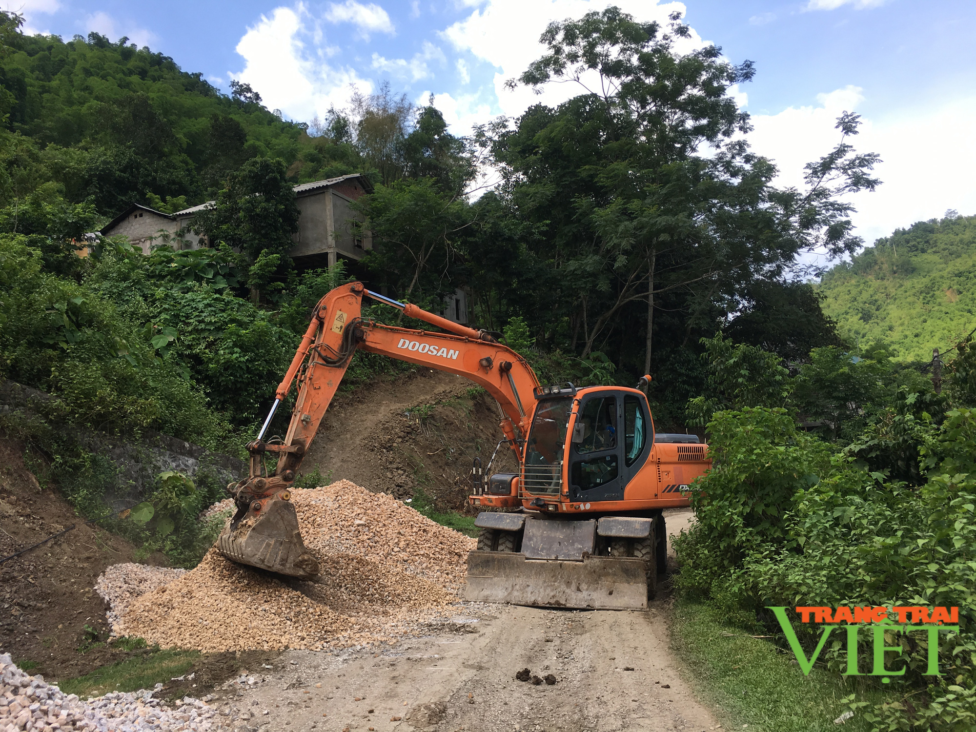 Mai châu làm tốt công tác quản lý đất đai, giải phóng mặt bằng - Ảnh 3.