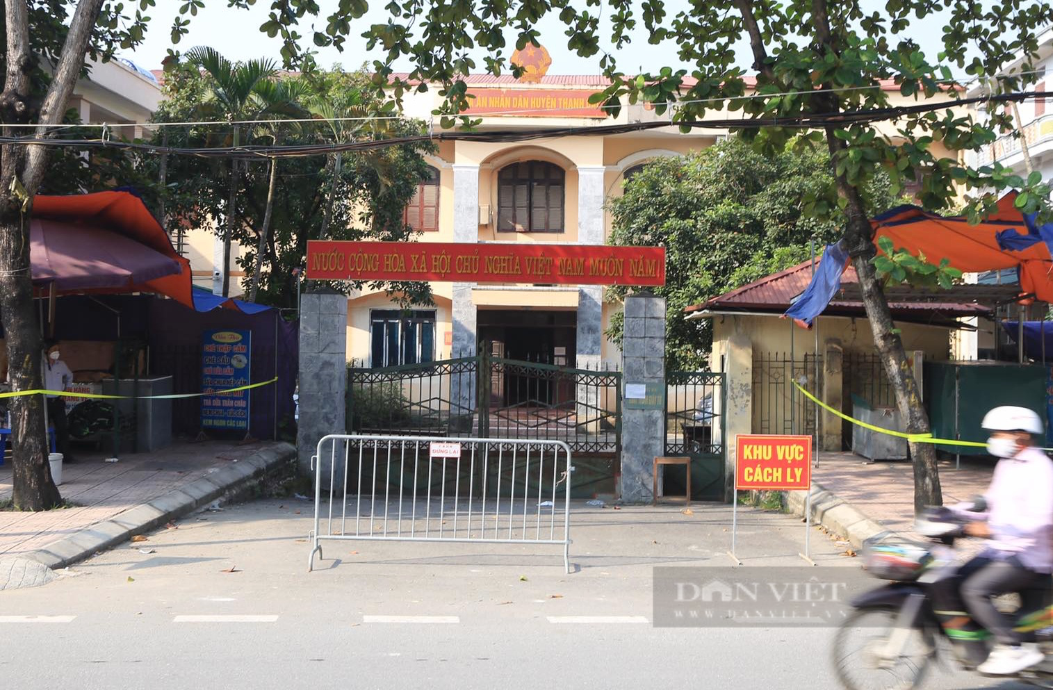 Phát hiện 7 nhiễm Covid-19 liên quan đến đám tang, Hà Nội thông báo khẩn tìm người  - Ảnh 2.