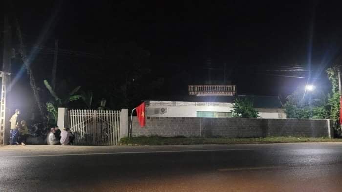 TIN NÓNG 24 GIỜ QUA: Anh chồng truy sát em dâu, đang chở bạn gái bất ngờ bị chém xối xả - Ảnh 1.