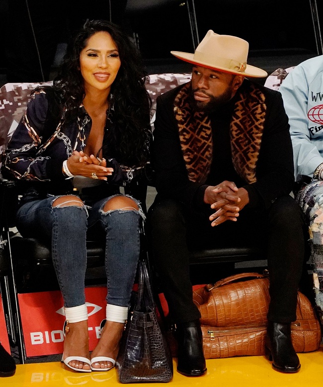 Chán &quot;vữ nữ thoát y&quot;, &quot;độc cô cầu bại&quot; Mayweather chạy theo tình cũ - Ảnh 1.
