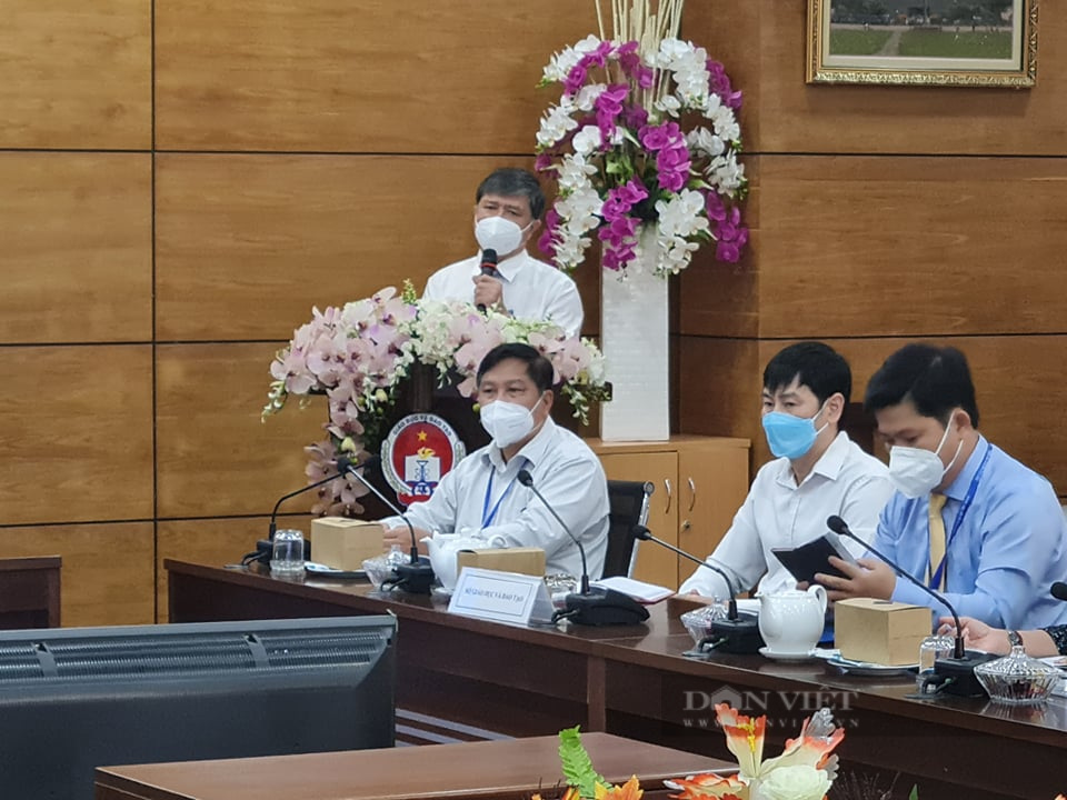 TP.HCM: Lớp 9 và lớp 12 có thể đến trường trong tháng 12? - Ảnh 1.
