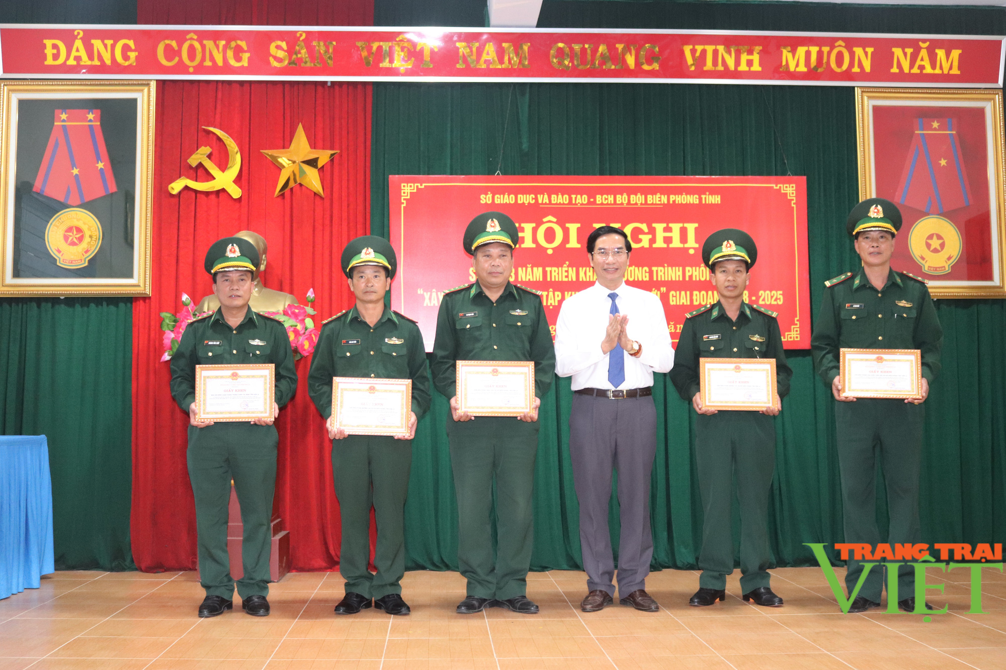 Sơn La: Hiệu quả Chương trình phối hợp “Xây dựng xã hội học tập khu vực biên giới” - Ảnh 4. Sơn La: Hiệu quả Chương trình phối hợp “Xây dựng xã hội học tập khu vực biên giới” - Ảnh 4.