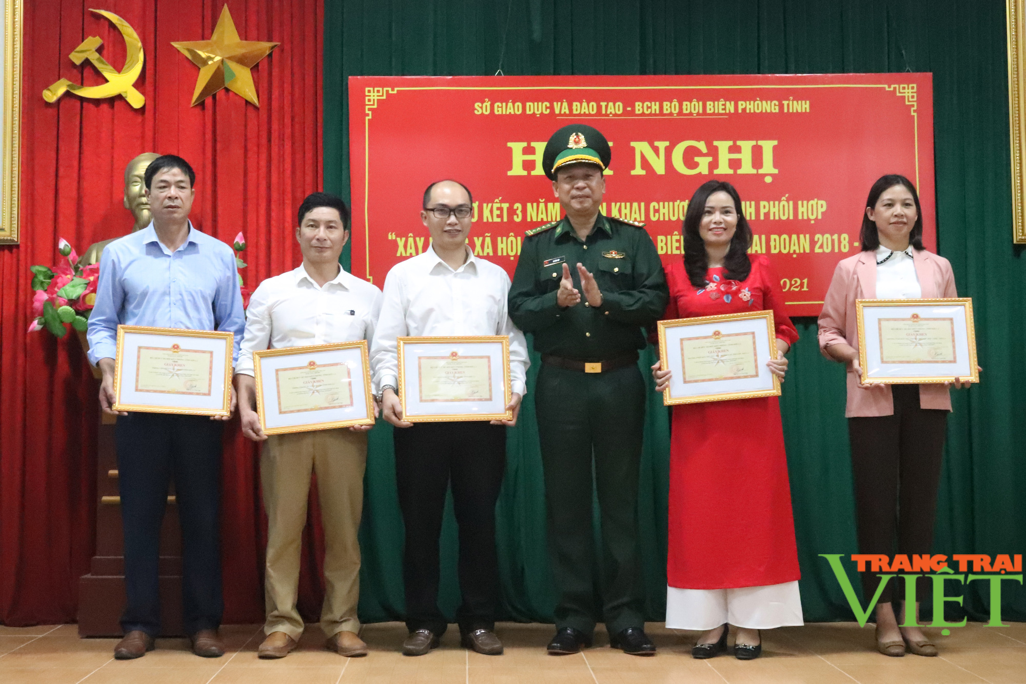 Sơn La: Hiệu quả Chương trình phối hợp “Xây dựng xã hội học tập khu vực biên giới” - Ảnh 5. Sơn La: Hiệu quả Chương trình phối hợp “Xây dựng xã hội học tập khu vực biên giới” - Ảnh 5.
