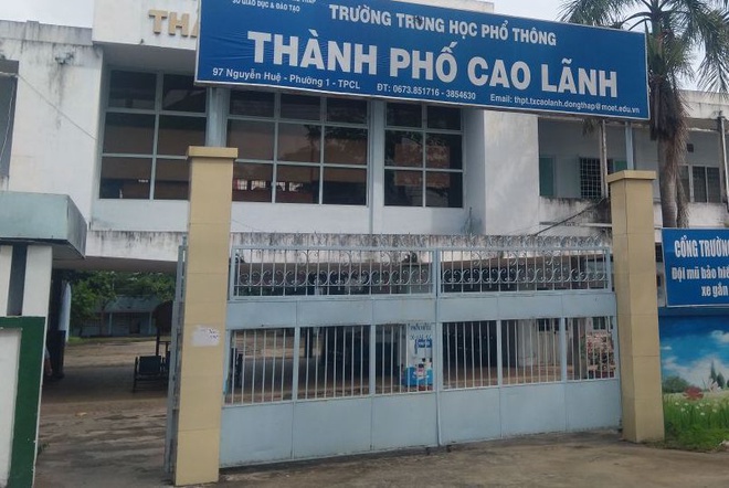 Giáo viên ở Đồng Tháp để lộ clip nhạy cảm dạy khi trực tuyến: Vì sao có clip? - Ảnh 1.
