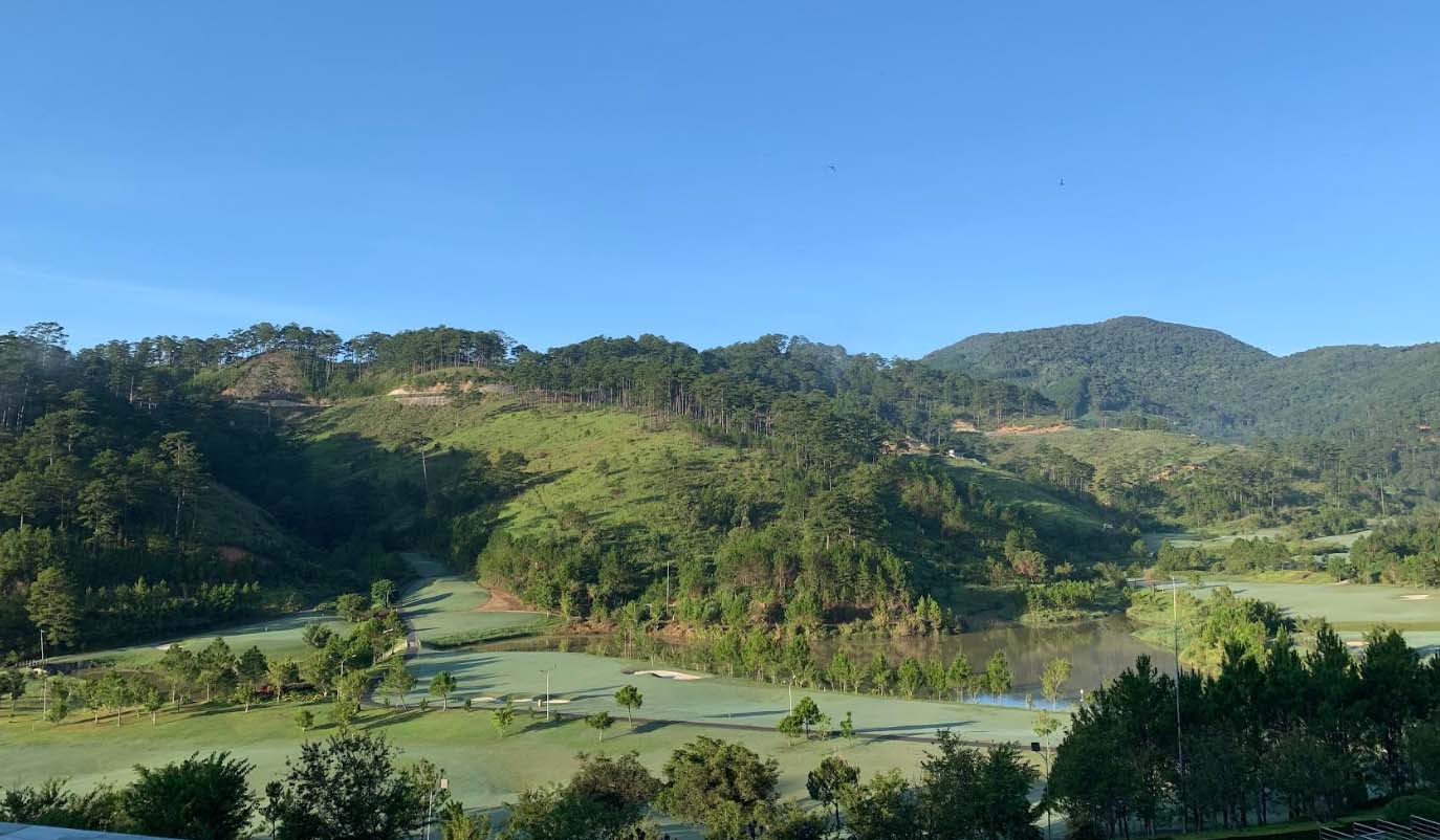 Việt Nam được công nhận là Điểm đến Golf tốt nhất thế giới và châu Á năm 2021 - Ảnh 2.