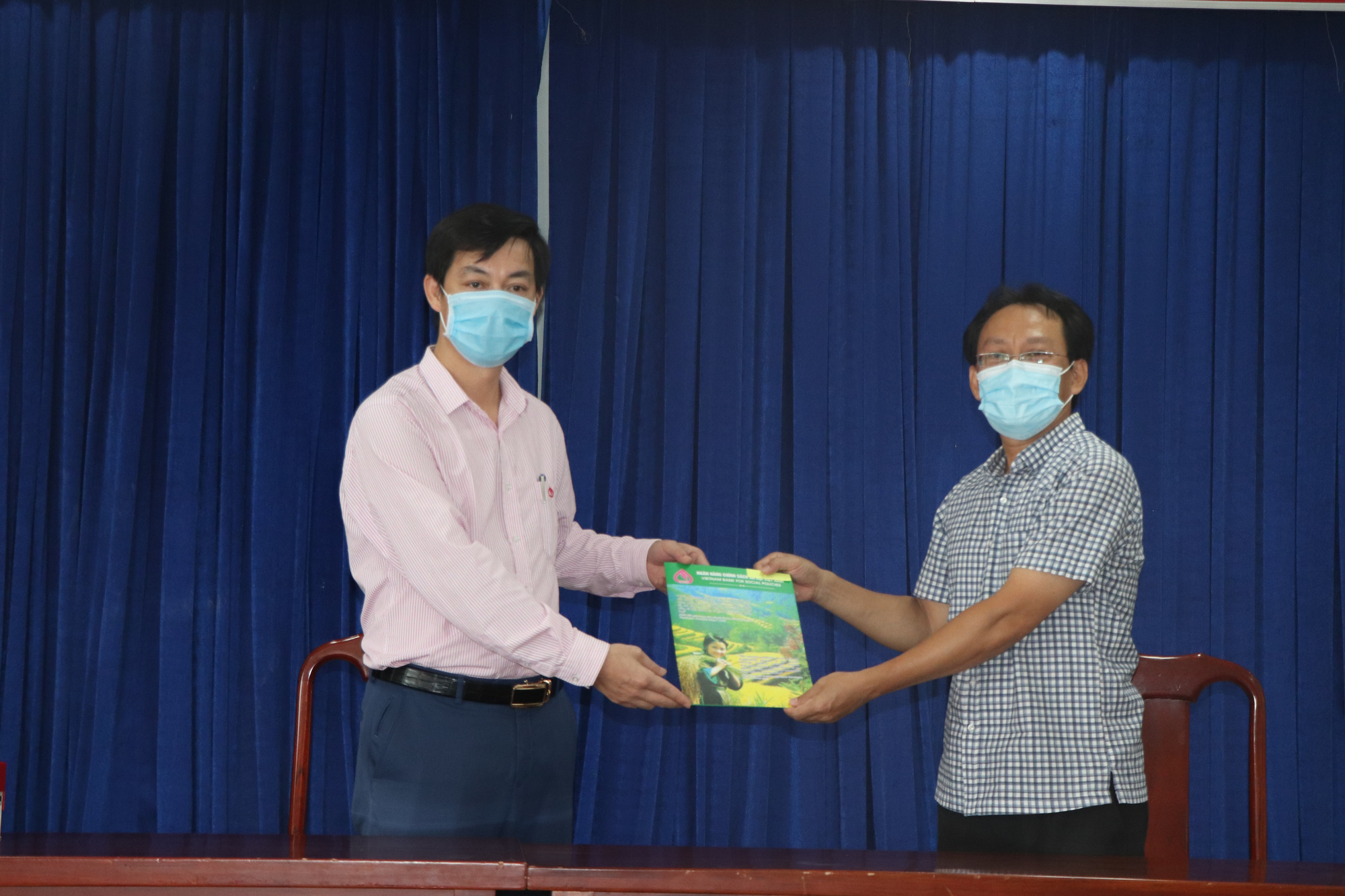 Khánh Hòa: 9 doanh nghiệp được vay vốn trả lương cho người lao động - Ảnh 2. Khánh Hòa: 9 doanh nghiệp được vay vốn trả lương cho người lao động - Ảnh 2.