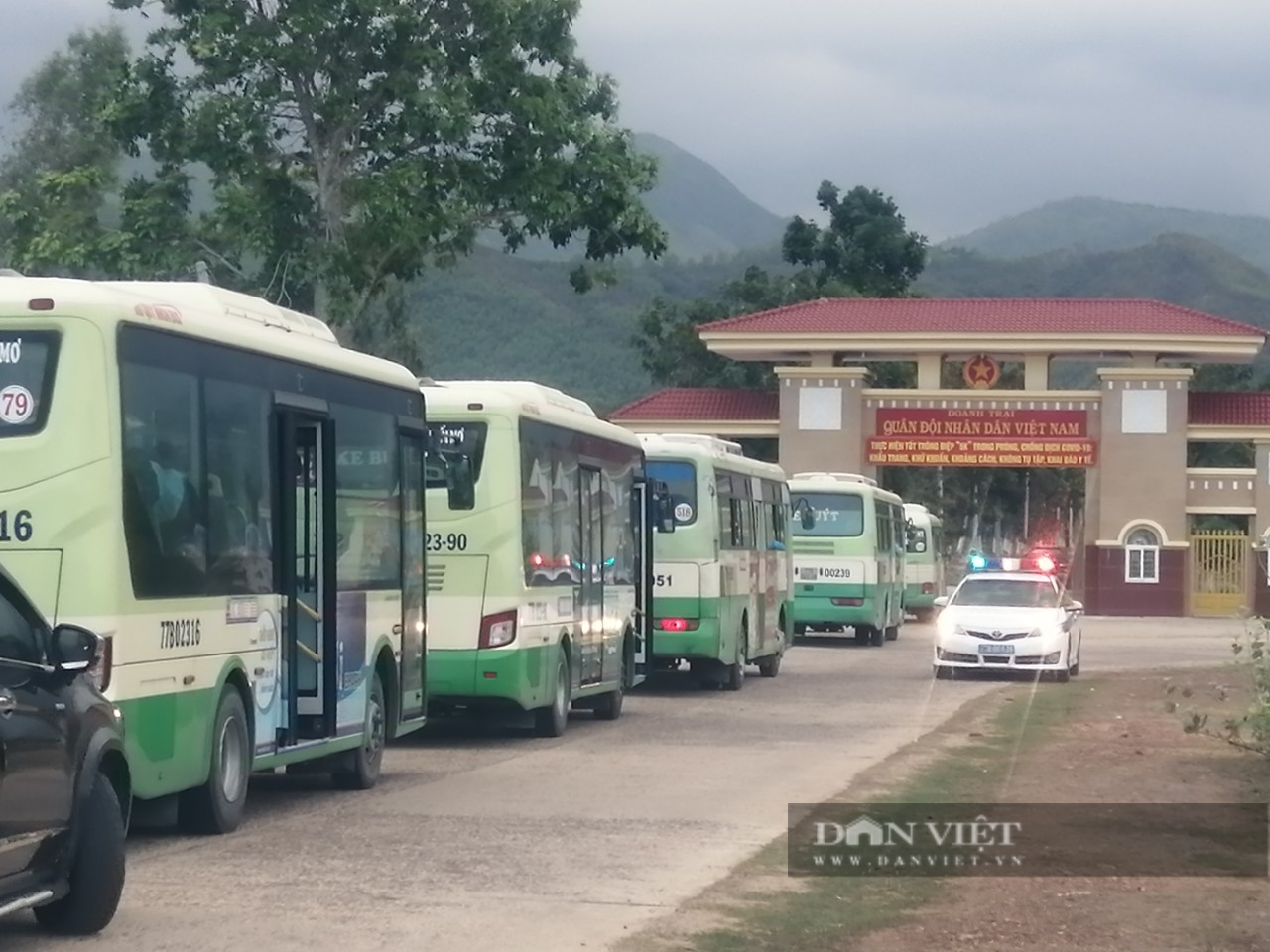 'Về quê, có cháo ăn cháo, có rau ăn rau' nhưng sẽ ấm lòng, bớt vất vả cho bà con - Ảnh 4.