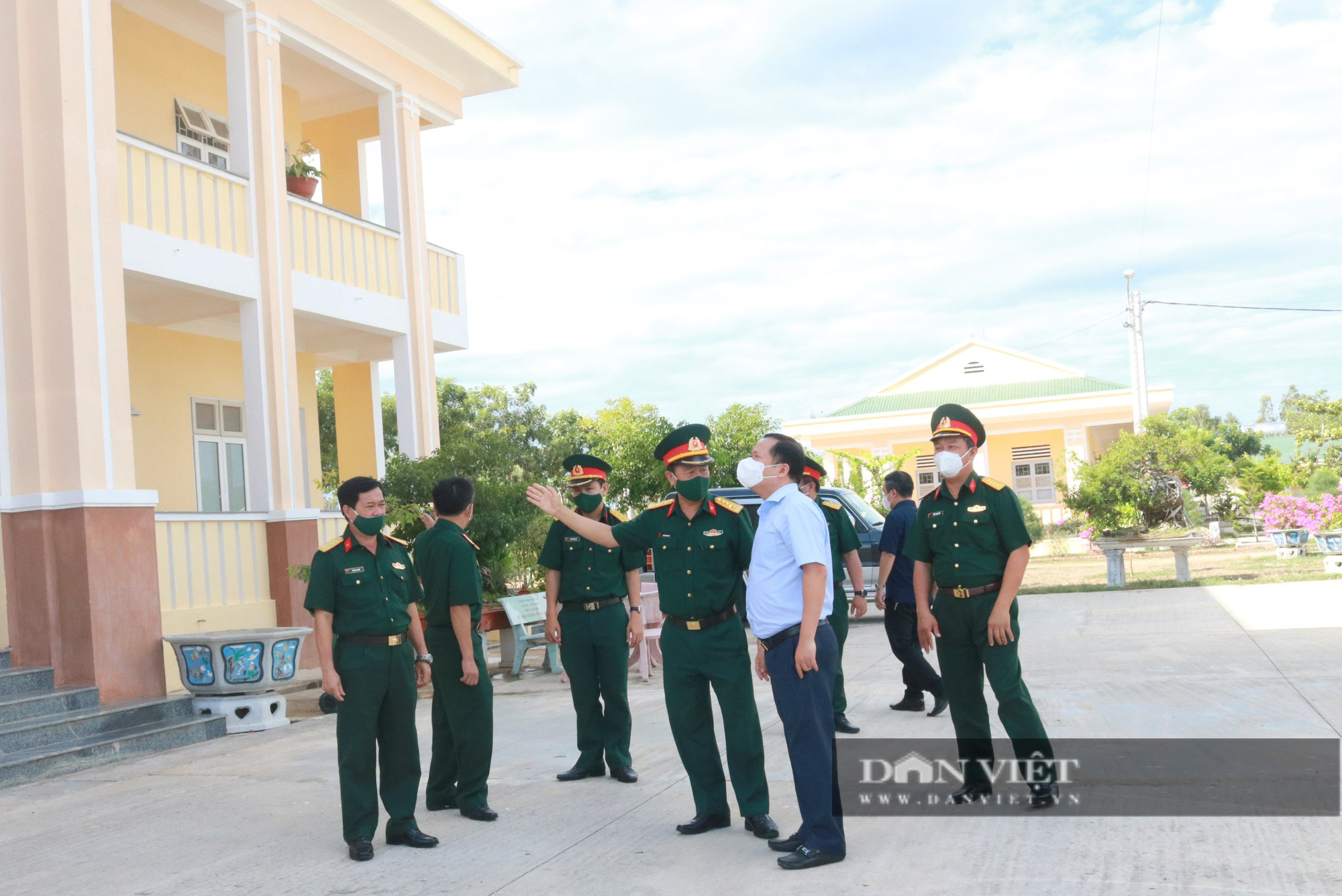 'Về quê, có cháo ăn cháo, có rau ăn rau' nhưng sẽ ấm lòng, bớt vất vả cho bà con - Ảnh 7.