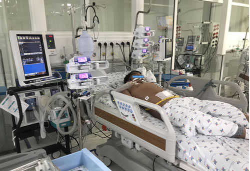 Cảnh báo trẻ sốt xuất huyết chuyển nặng do lơ là vì dịch Covid-19 - Ảnh 3.