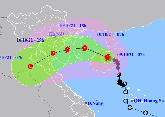 Bão số 7 giật cấp 11 vào vịnh Bắc Bộ, đổi hướng di chuyển vào nước ta - Ảnh 1. Bão số 7 giật cấp 11 vào vịnh Bắc Bộ, đổi hướng di chuyển vào nước ta - Ảnh 1.