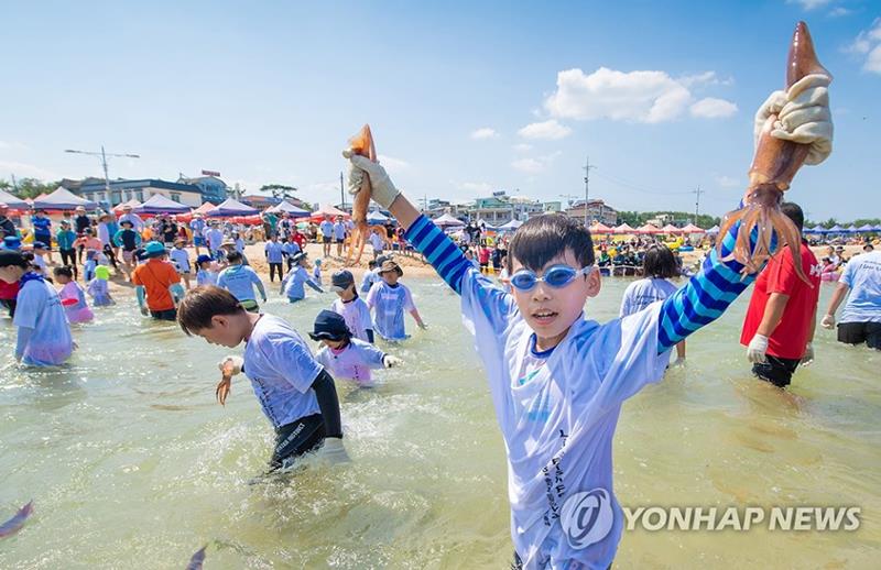 Hàn Quốc tạo điểm nhấn hút khách du lịch với loạt &quot;điểm đến phim trường&quot; Squid Game (Trò chơi con mực) - Ảnh 8.