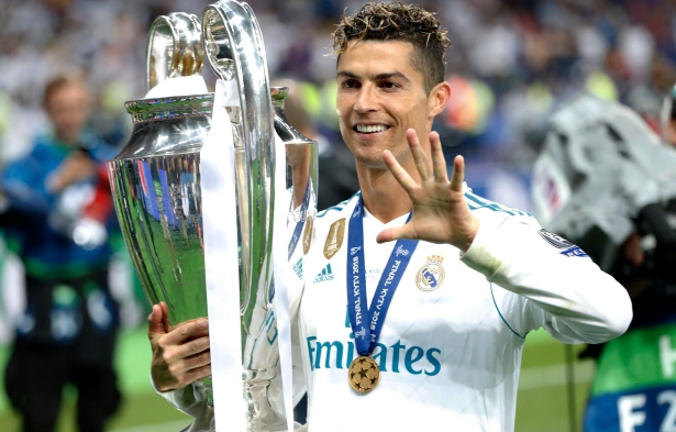 5 bến đỗ mới sẵn sàng chào đón Ronaldo nếu M.U không có top 4 - Ảnh 2.