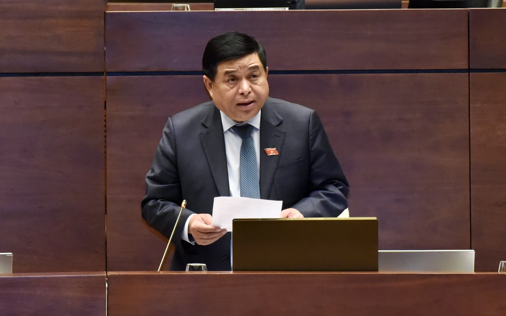 ĐBQH đề nghị gói hỗ trợ tiền mặt khoảng 3 - 4%GDP, Bộ trưởng Nguyễn Chí Dũng sợ lạm phát