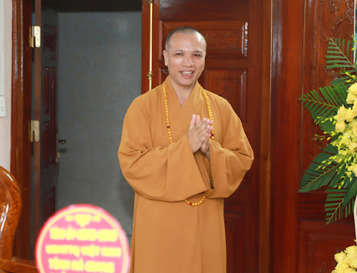 Chân dung cựu Thượng tọa Thích Đồng Huệ vừa bị bắt trong vụ &quot;chạy án&quot; cho Giám đốc BV Thủ Đức - Ảnh 2.
