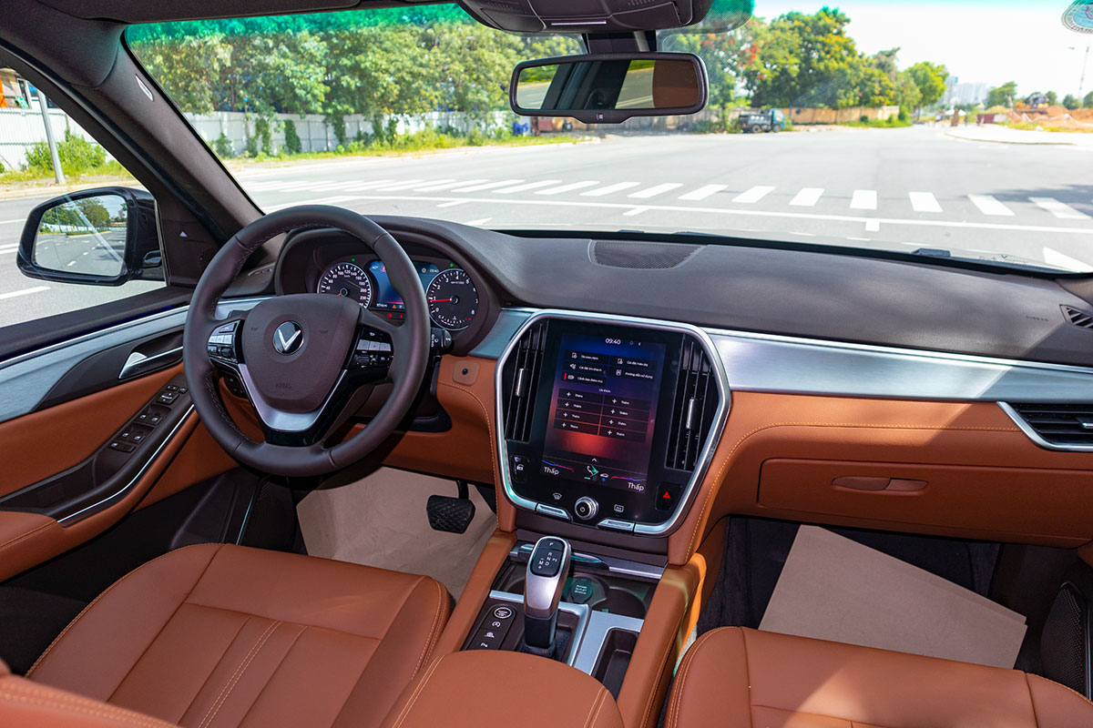 Giá xe VinFast Lux SA2.0 lăn bánh tháng 11/2021, ngập ưu đãi, chờ giảm 50% trước bạ - Ảnh 6.