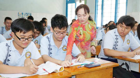 Điều kiện nghỉ hưu trước tuổi theo diện tinh giản biên chế năm 2022? - Ảnh 2.