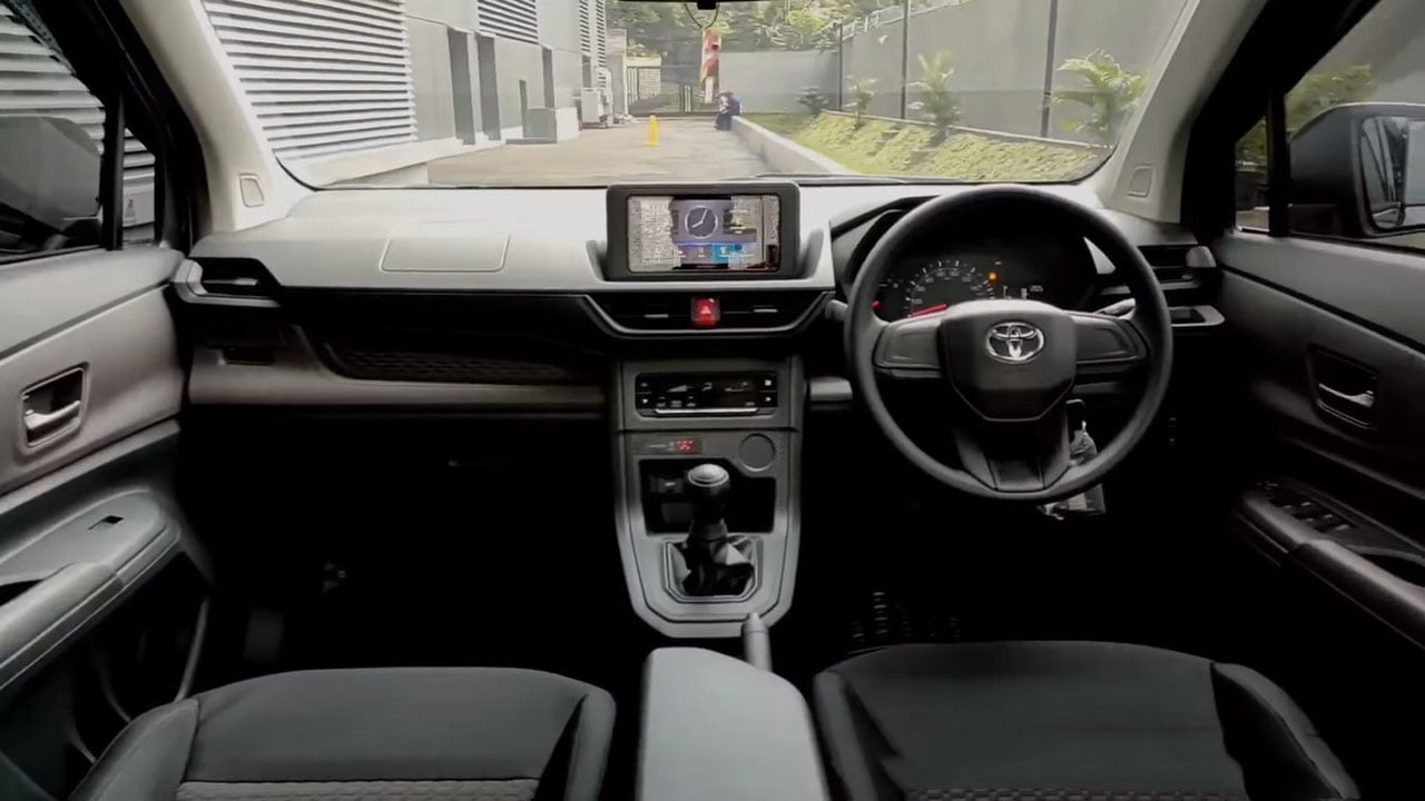 Cận cảnh Toyota Avanza 1.3E MT 2022, bản tiêu chuẩn dành cho dân dịch vụ giá 329 triệu đồng - Ảnh 4.