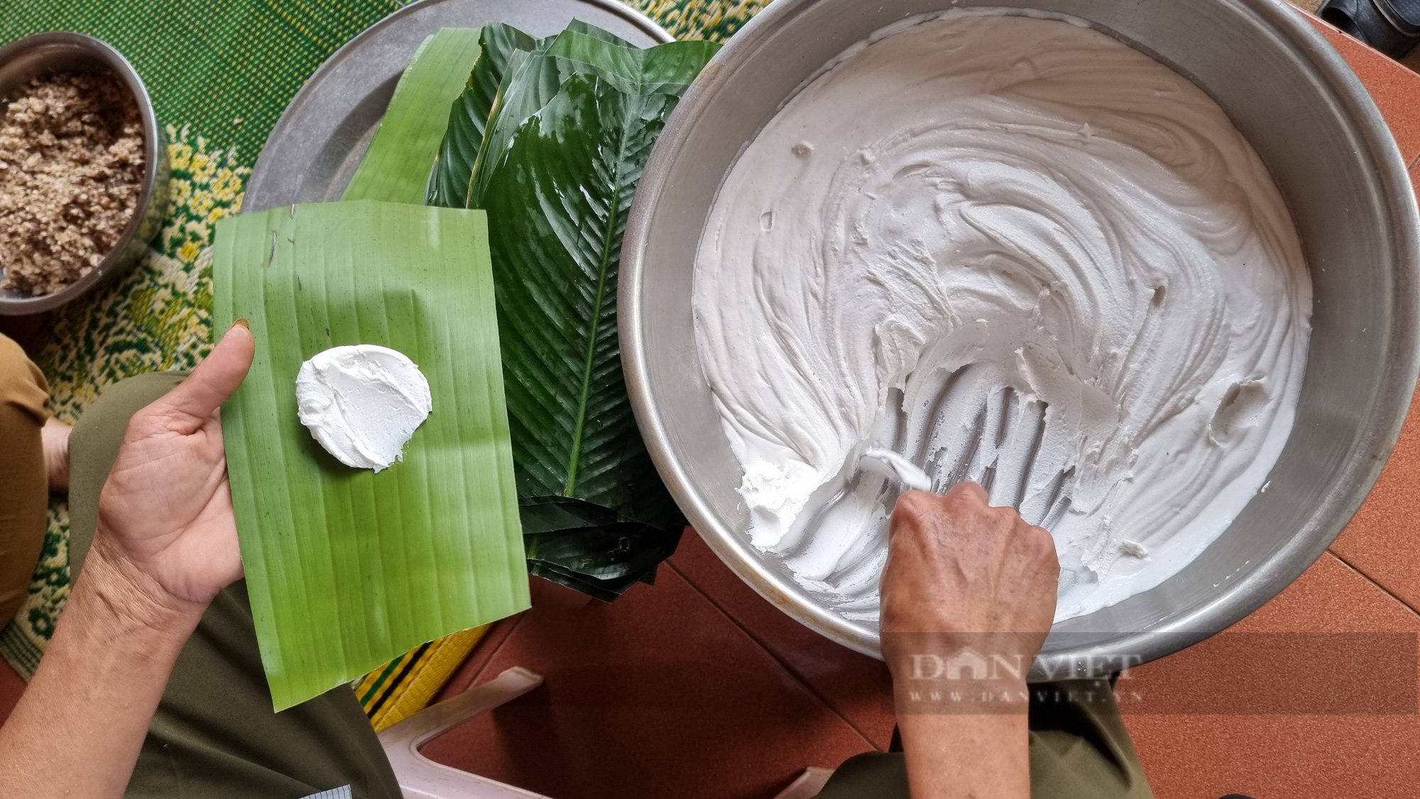 Về xứ Thanh thưởng thức món bánh răng bừa trứ danh nơi đây - Ảnh 3.
