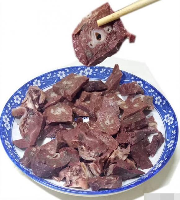 Chứa nhiều ký sinh trùng, ăn có hại cho sức khỏe, những bộ phận bẩn nhất của con lợn, bạn nên biết để tránh - Ảnh 1.