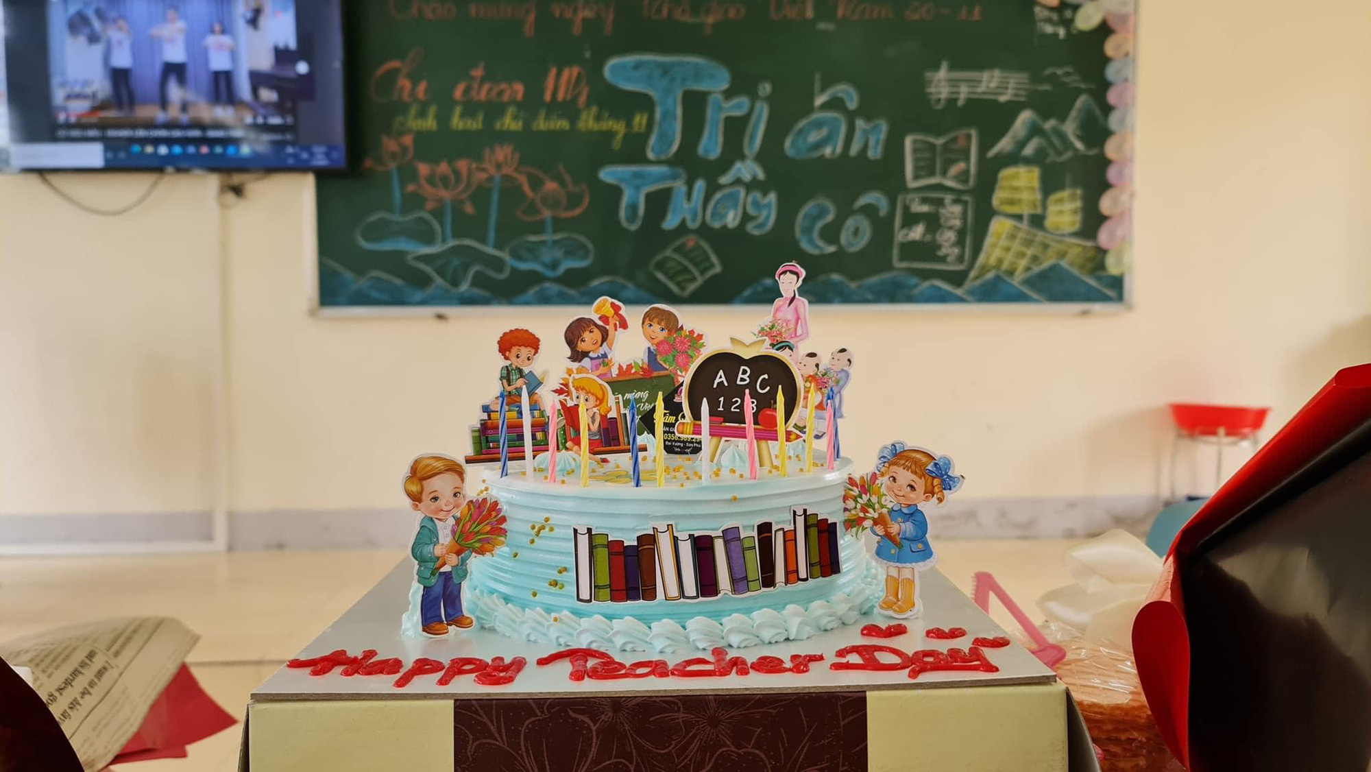 Xúc động những lời yêu thương, tri ân gửi đến thầy cô giáo nhân ngày Nhà giáo Việt Nam 20/11 - Ảnh 3.