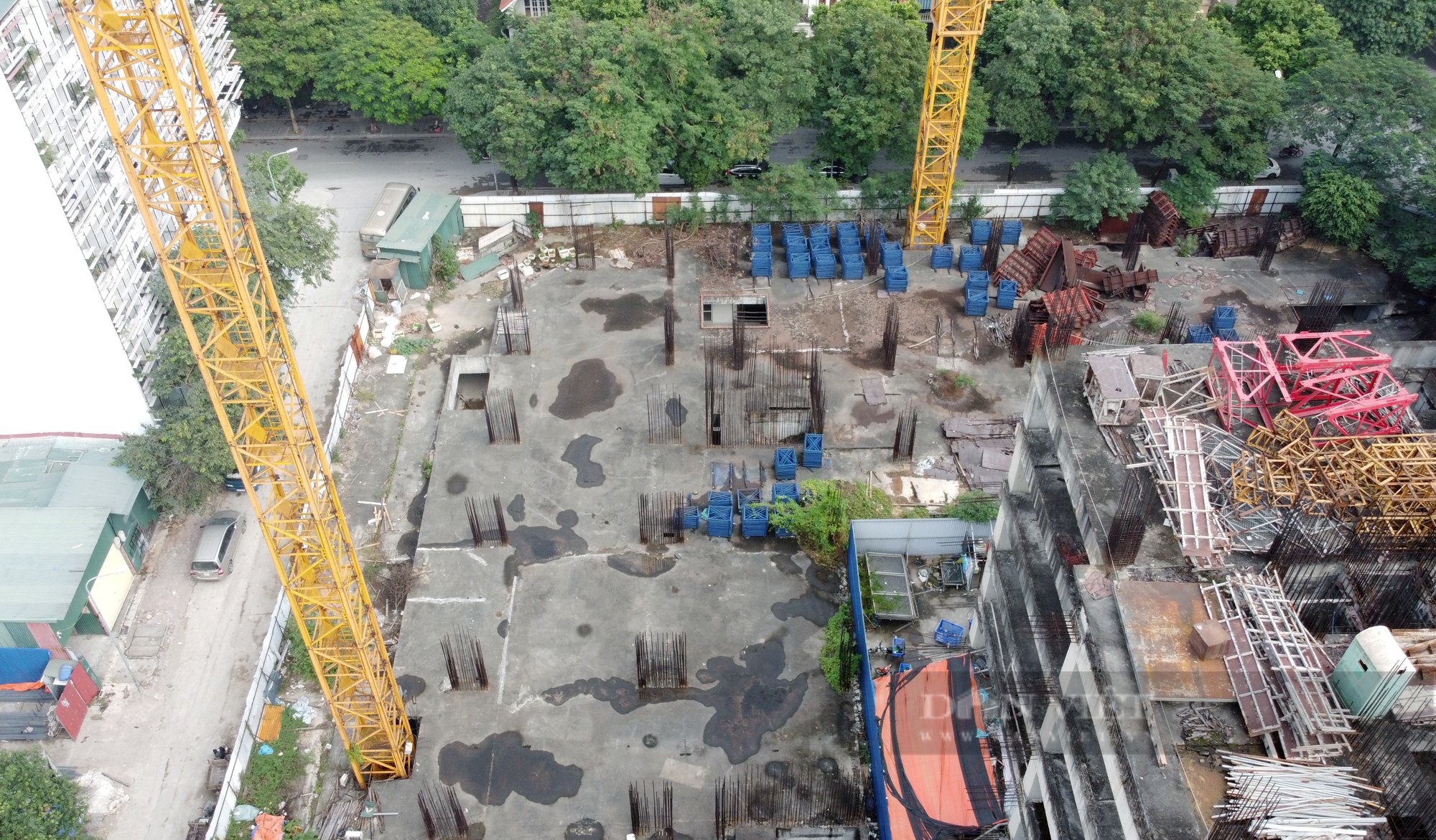 V.I.C Tower bỏ hoang thập kỷ trên &quot;đất vàng&quot; quận Cầu Giấy - Ảnh 5.