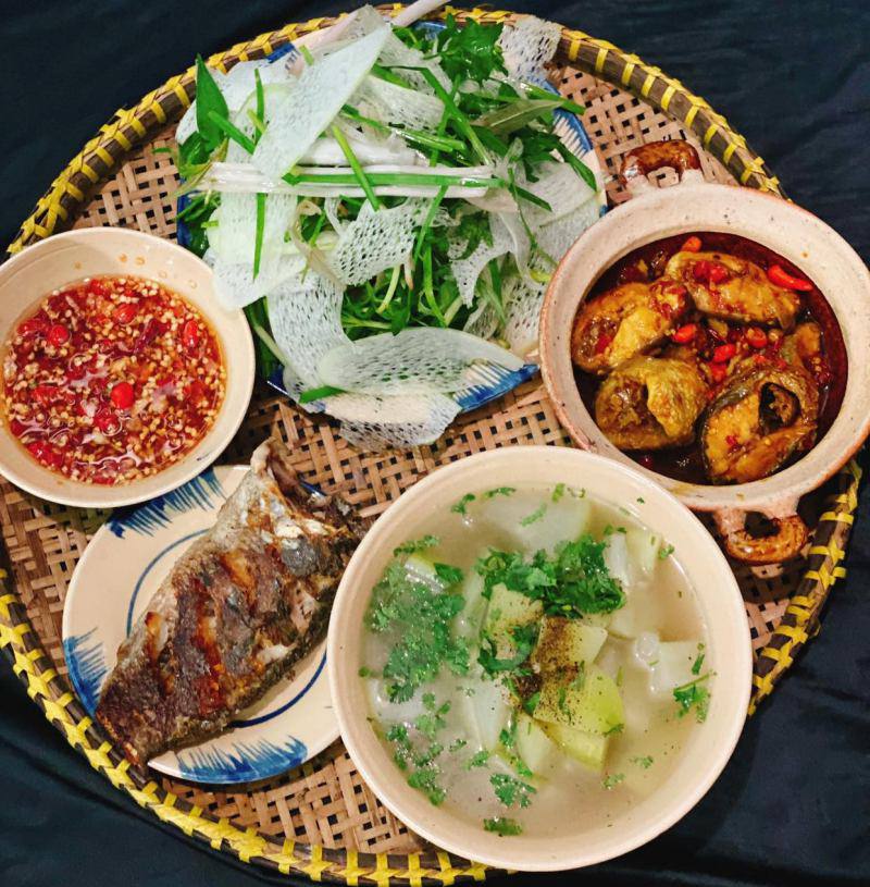 Gái đảm khoe cơm 100k/bữa, bạn trai yêu 8 năm nhận xét ngắn gọn trong 3 từ - Ảnh 5.