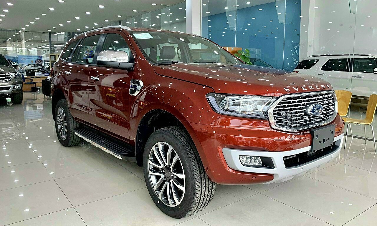Giá xe Ford Everest lăn bánh tháng 11/2021, có ưu đãi gì hấp dẫn? - Ảnh 1.