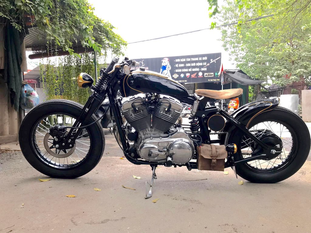 Harley Sportster 883 độ phong cách Nhật, đậm chất hoài cổ - Ảnh 2.