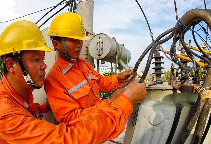 Lo điện cho năm tới, 2 kịch bản cung cấp điện 2022 mới nhất - Ảnh 1. Lo điện cho năm tới, 2 kịch bản cung cấp điện 2022 mới nhất - Ảnh 1.