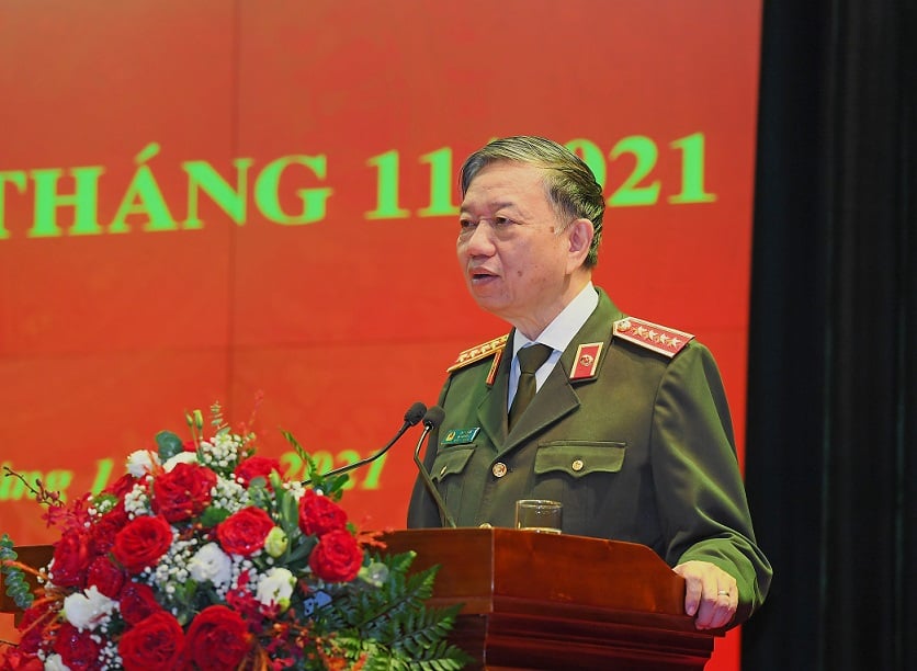 Bộ trưởng Bộ Công an yêu cầu đảm bảo tiến độ trả thẻ căn cước công dân gắn chíp cho người dân - Ảnh 1.