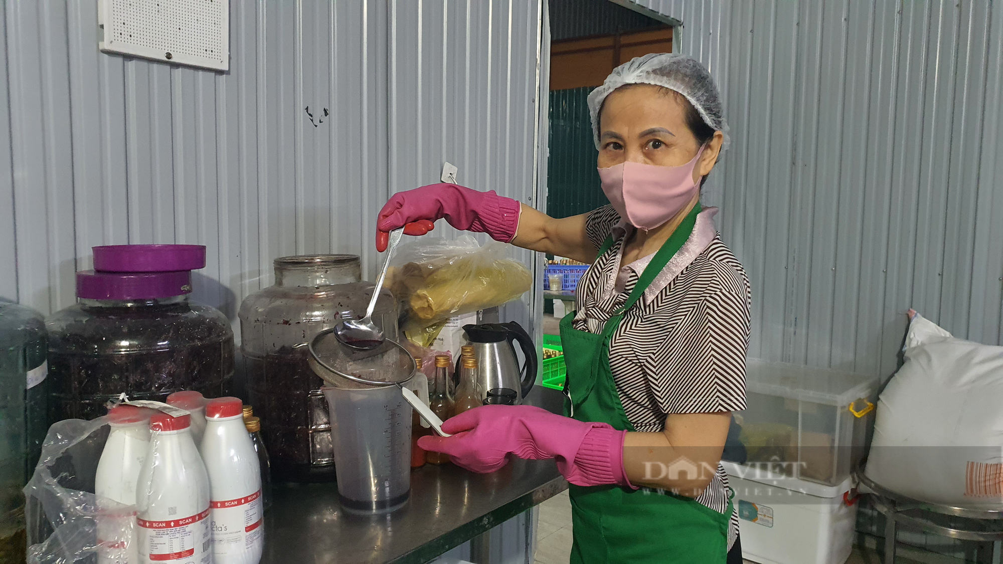 Thanh Hóa: 9X bỏ lương nghìn đô về quê sản xuất tương ớt - Ảnh 4.