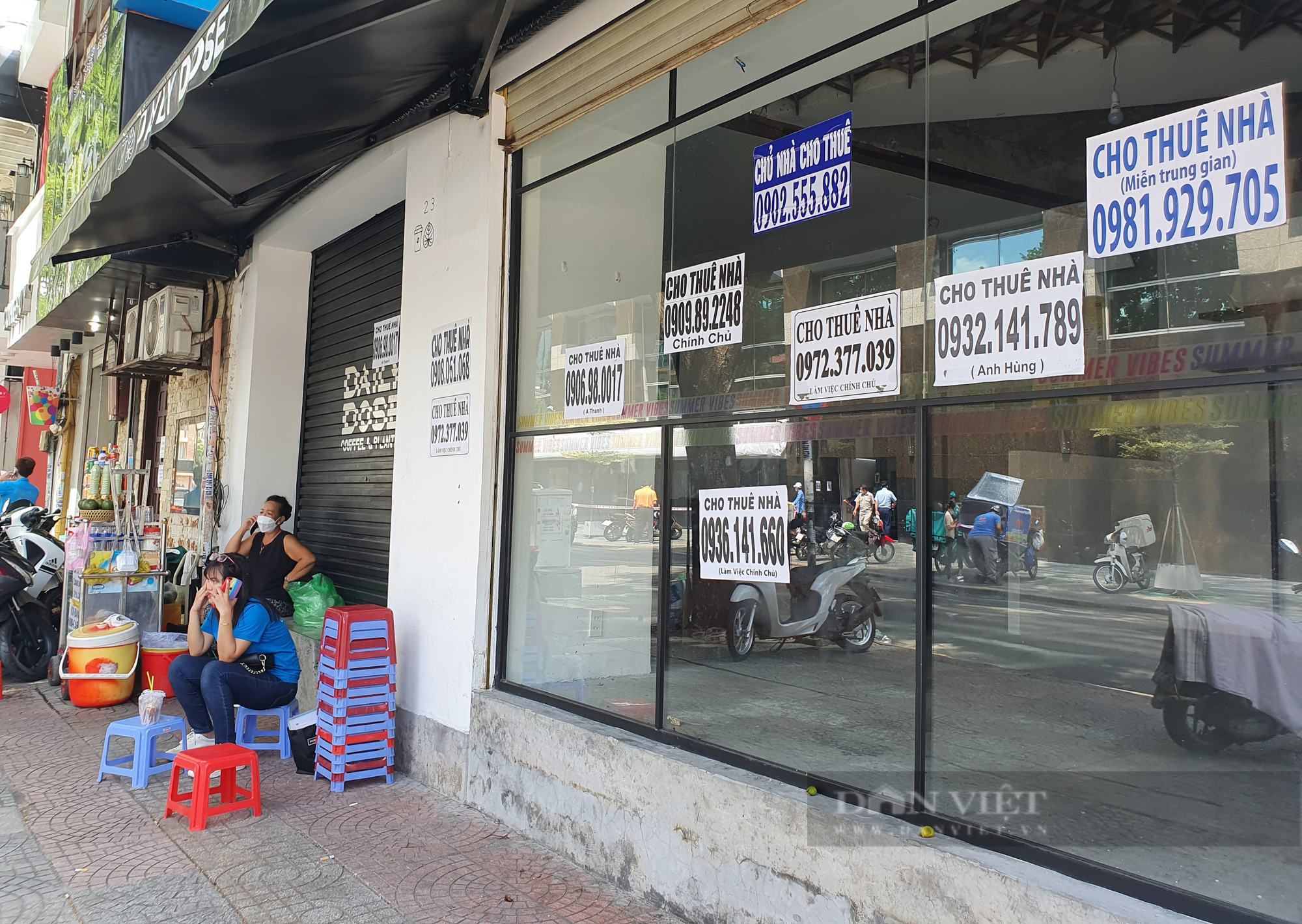 Phố trà sữa lớn nhất Sài Gòn thành phố trả mặt bằng - Ảnh 2.