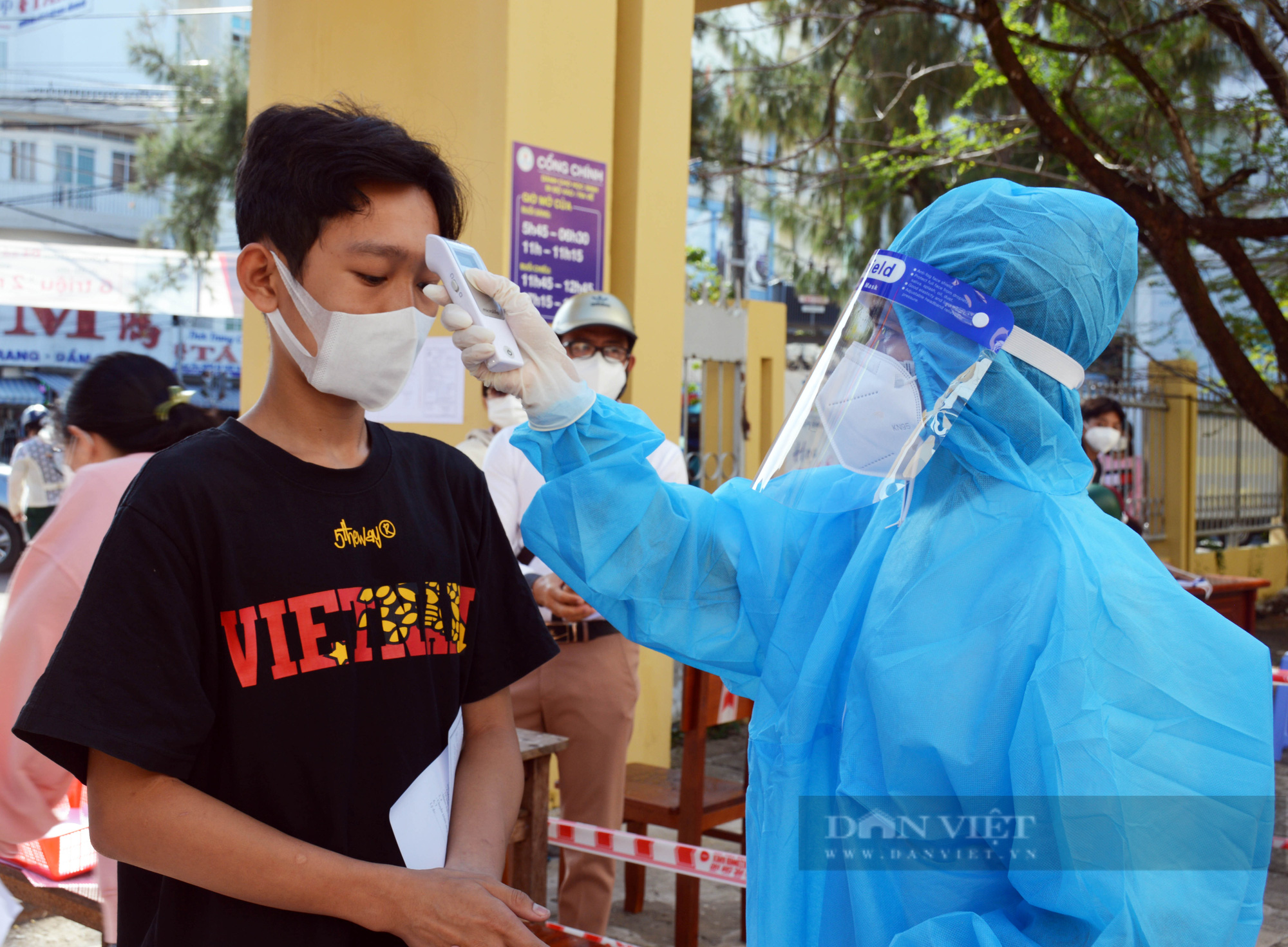Những trẻ từ 12-17 tuổi đầu tiên ở Cà Mau được tiêm vaccine phòng Covid-19 - Ảnh 4.